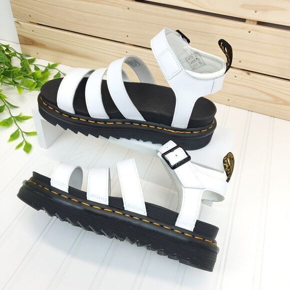 Dr. Martens Women's Blaire Hydro Leather Strap Sandals Size 9 - Picture 1 of 16